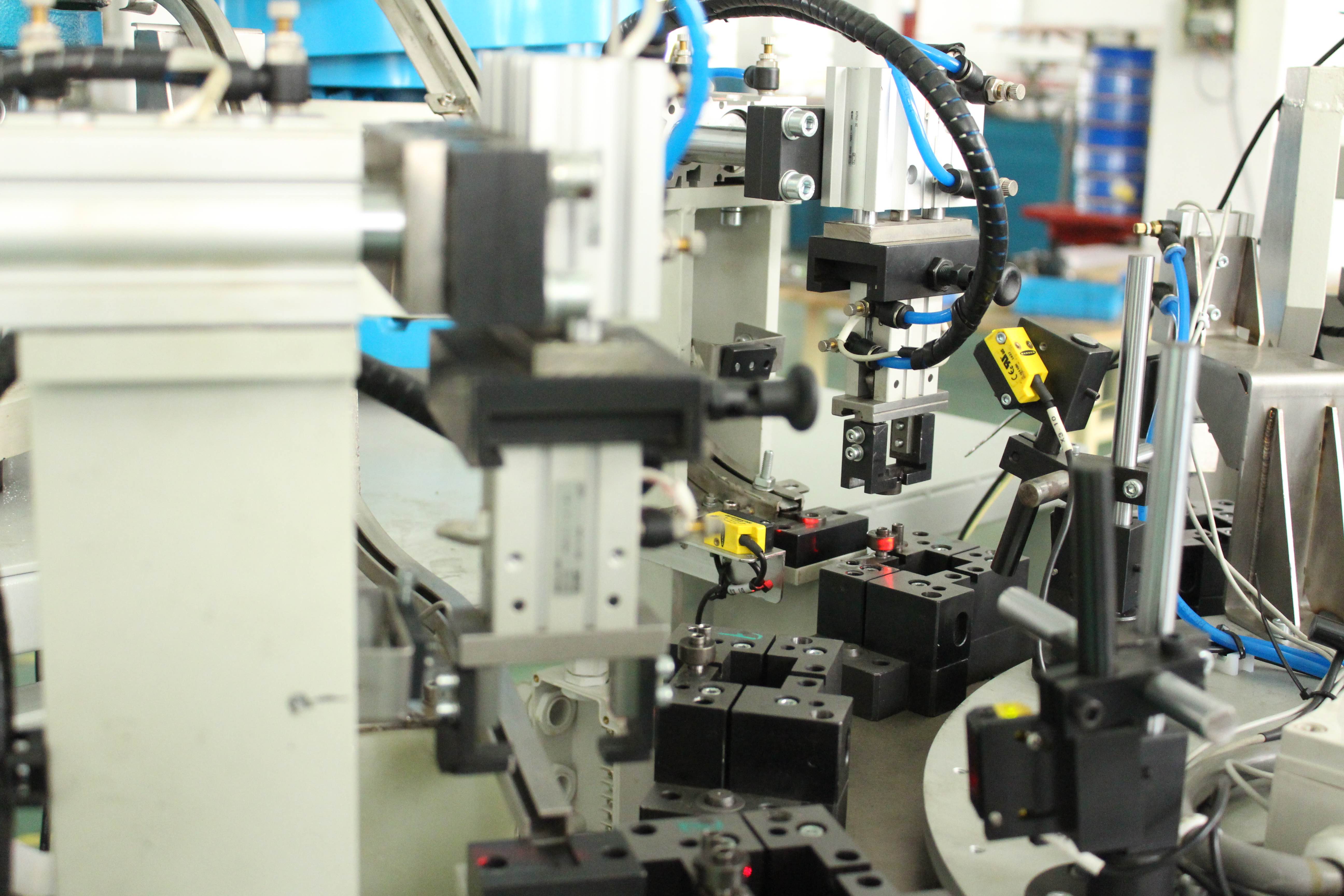 全自動(dòng)裝配站 Fully automatic assembly station.jpg